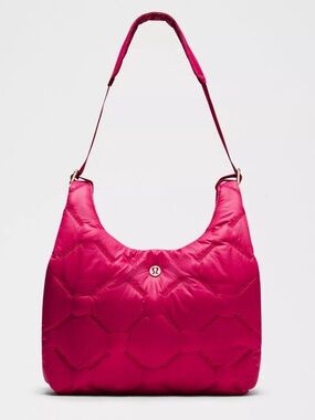 Lululemon NWT Quilty Pleasures Shoulder Bag Mini 5L Berry Rumble Pink Wordmark